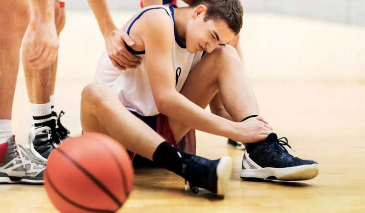 Preventing and Treating Common Sports Injuries