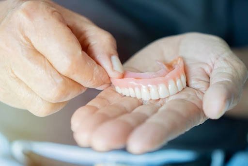 How To Choose the Right Dentures Specialist for Your Needs