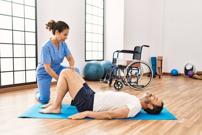 The Role of Physical Therapy in Hip Replacement Rehabilitation