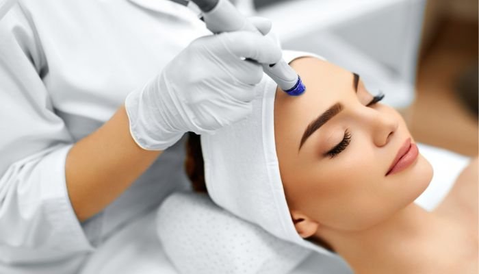 Understanding the Role of a Dermatologist in Skin Health Understanding the Role of a Dermatologist in Skin Health